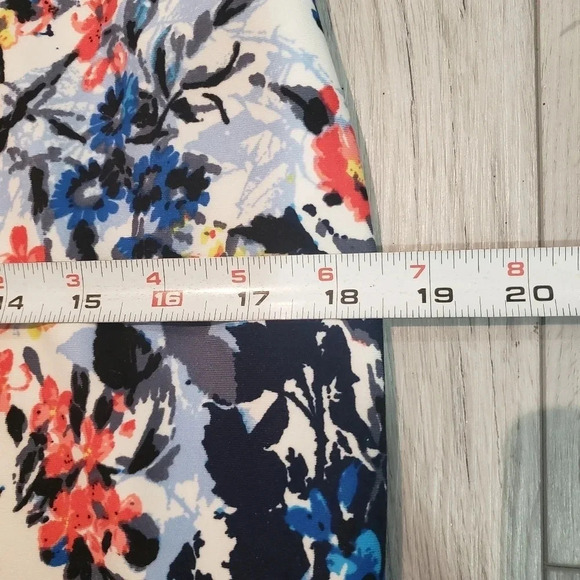 Melanie Lyne Sleeveless Floral Zippered Fitted Dress,Multi-colored Size 10. - Picture 6 of 7